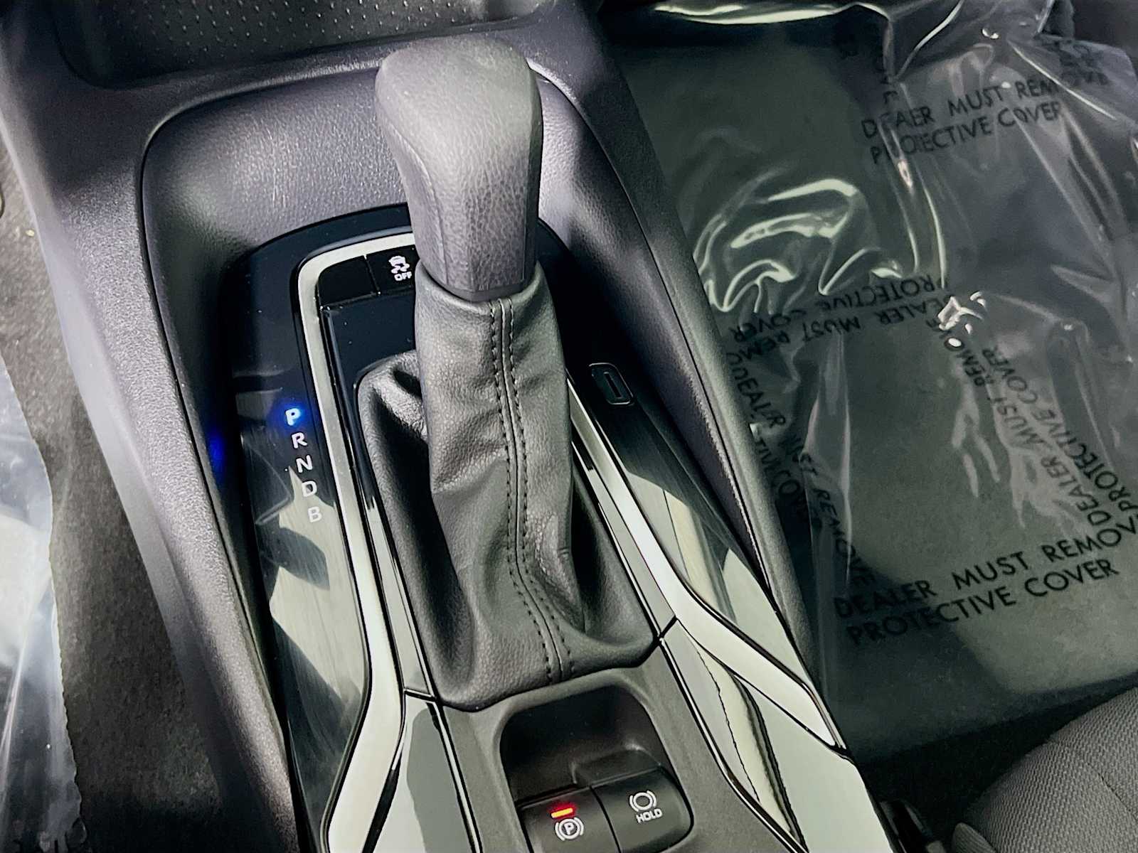 2022 Toyota Corolla LE - Photo 16
