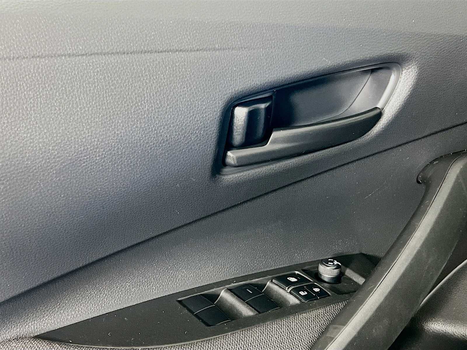 2022 Toyota Corolla LE - Photo 17