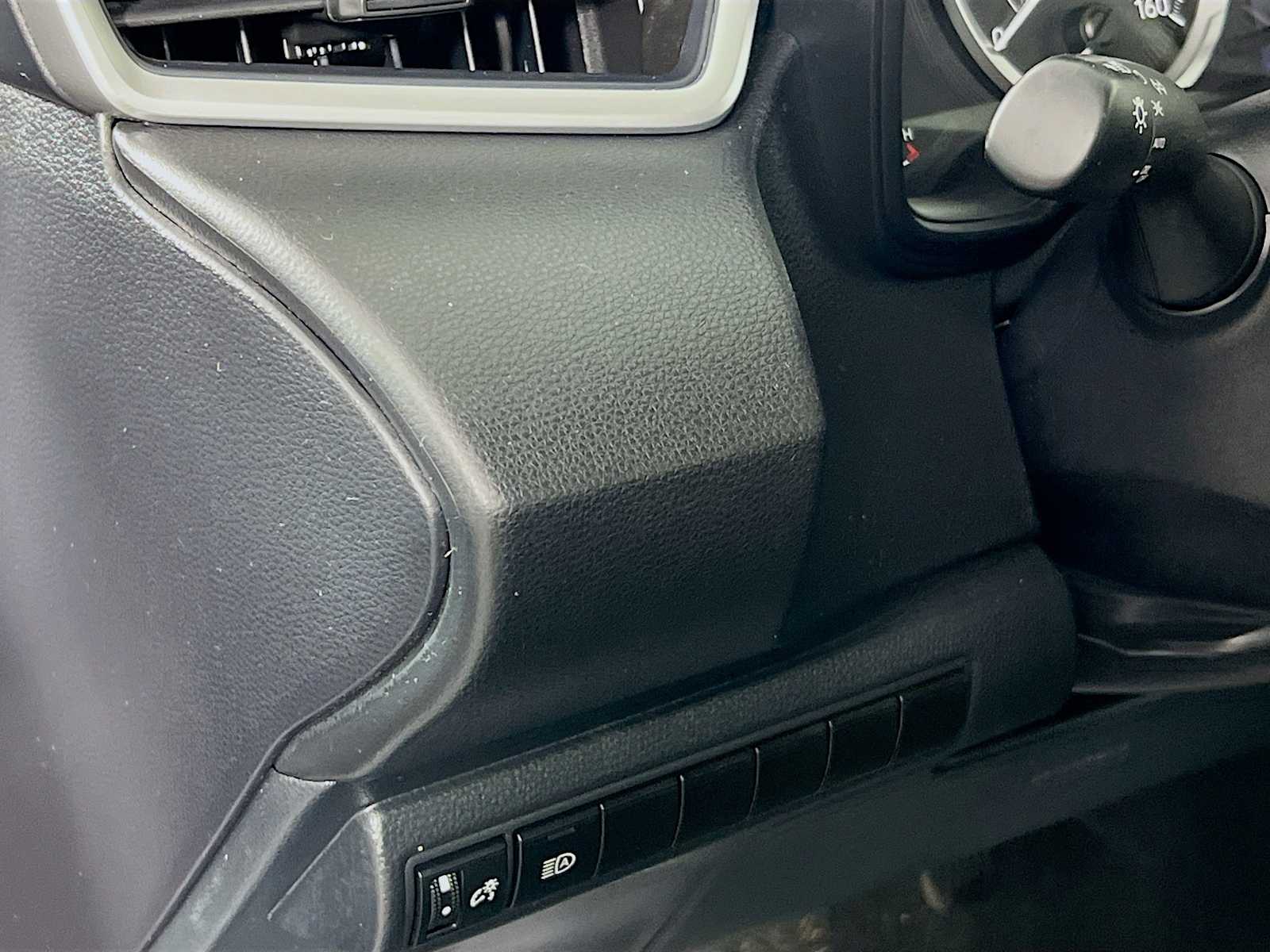 2022 Toyota Corolla LE - Photo 10