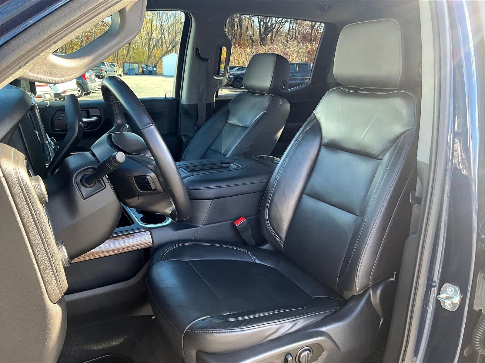 2020 Chevrolet Silverado 1500 RST - Photo 10