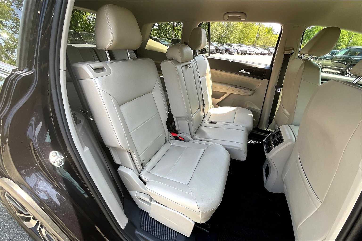 2022 Volkswagen Atlas 2.0T SE - Photo 16