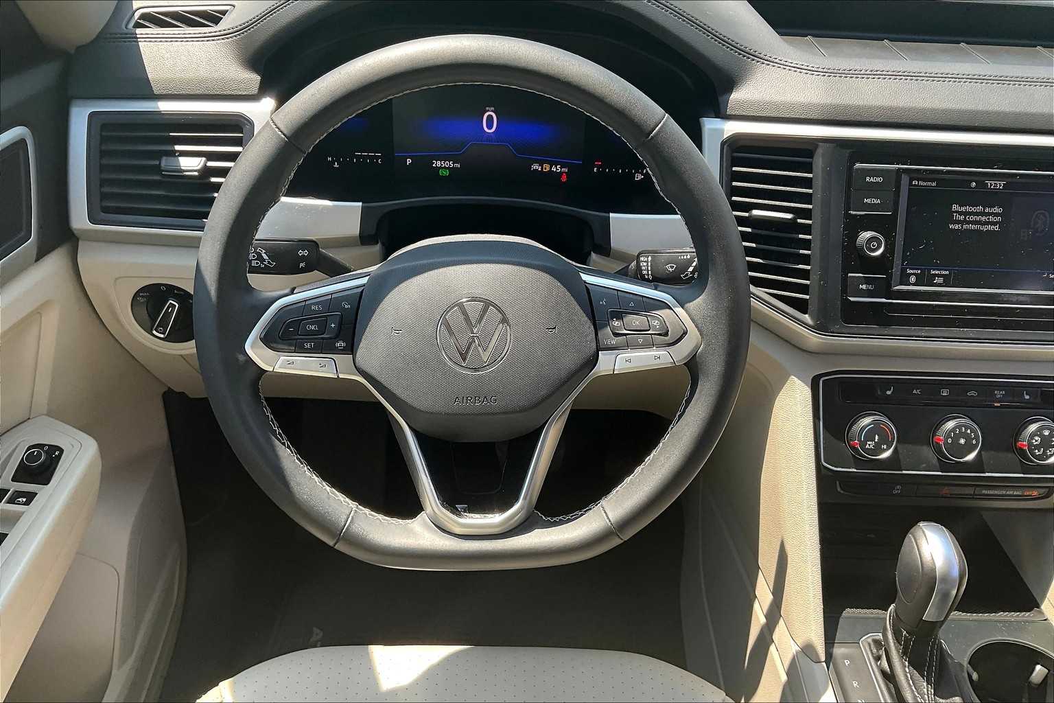 2022 Volkswagen Atlas 2.0T SE - Photo 18