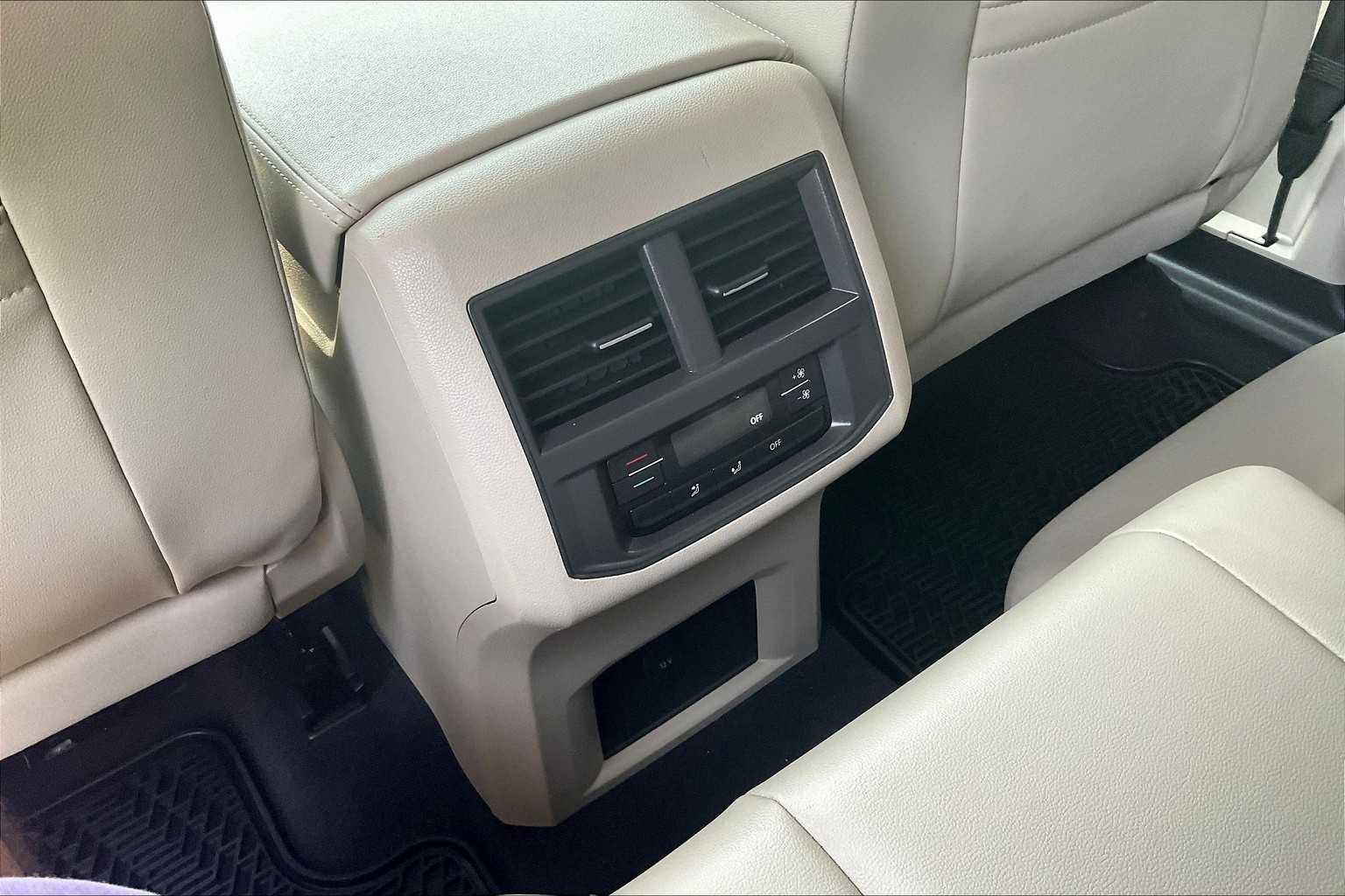 2022 Volkswagen Atlas 2.0T SE - Photo 27