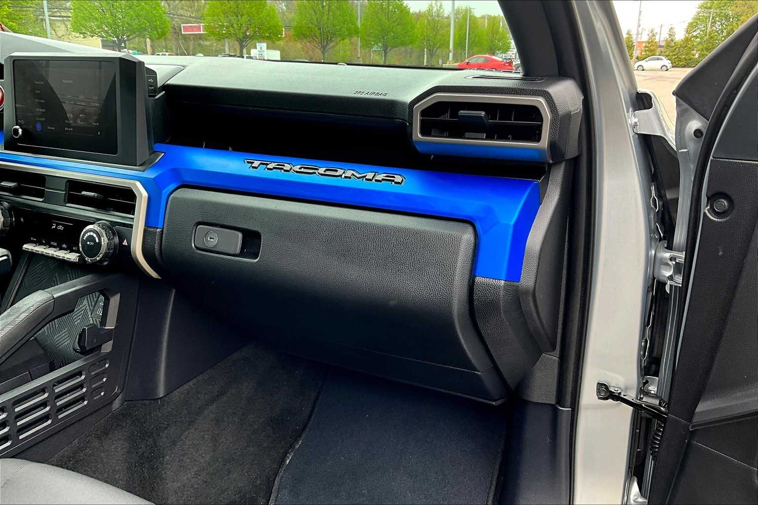 2024 Toyota Tacoma TRD Off Road - Photo 13