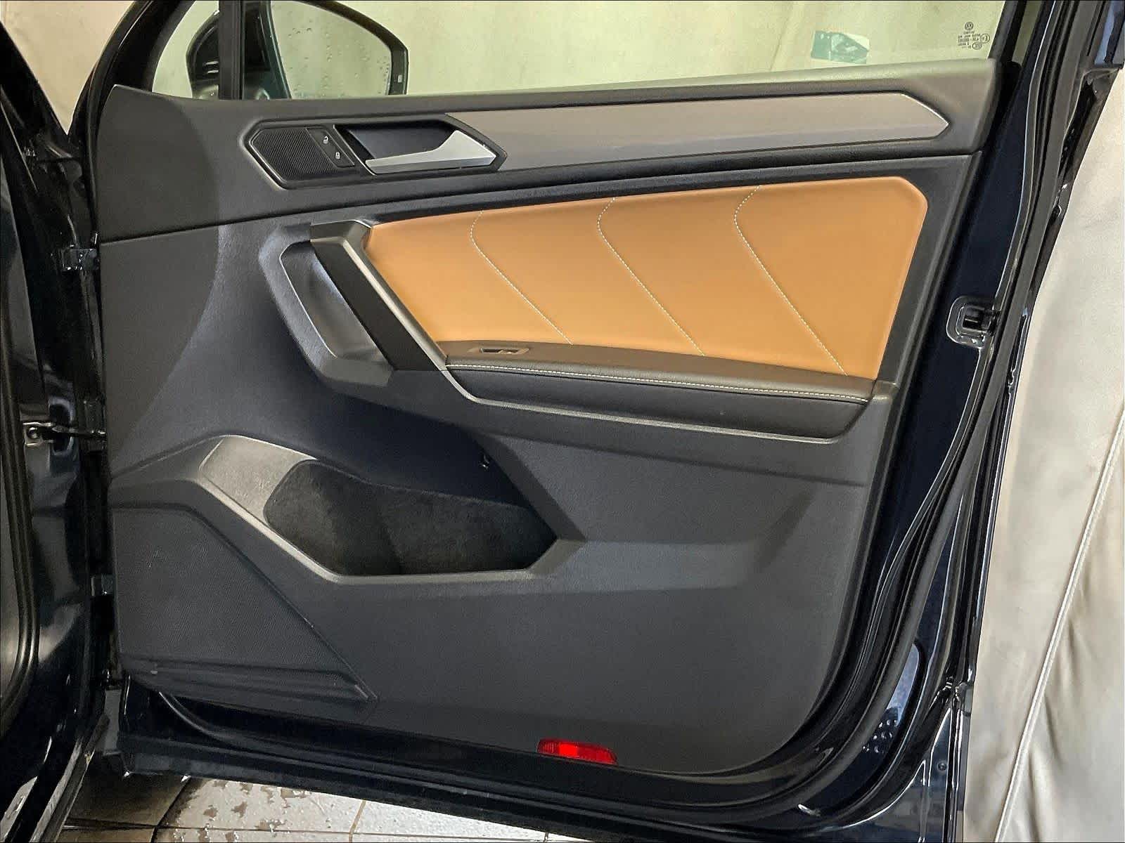 2022 Volkswagen Tiguan SE - Photo 12