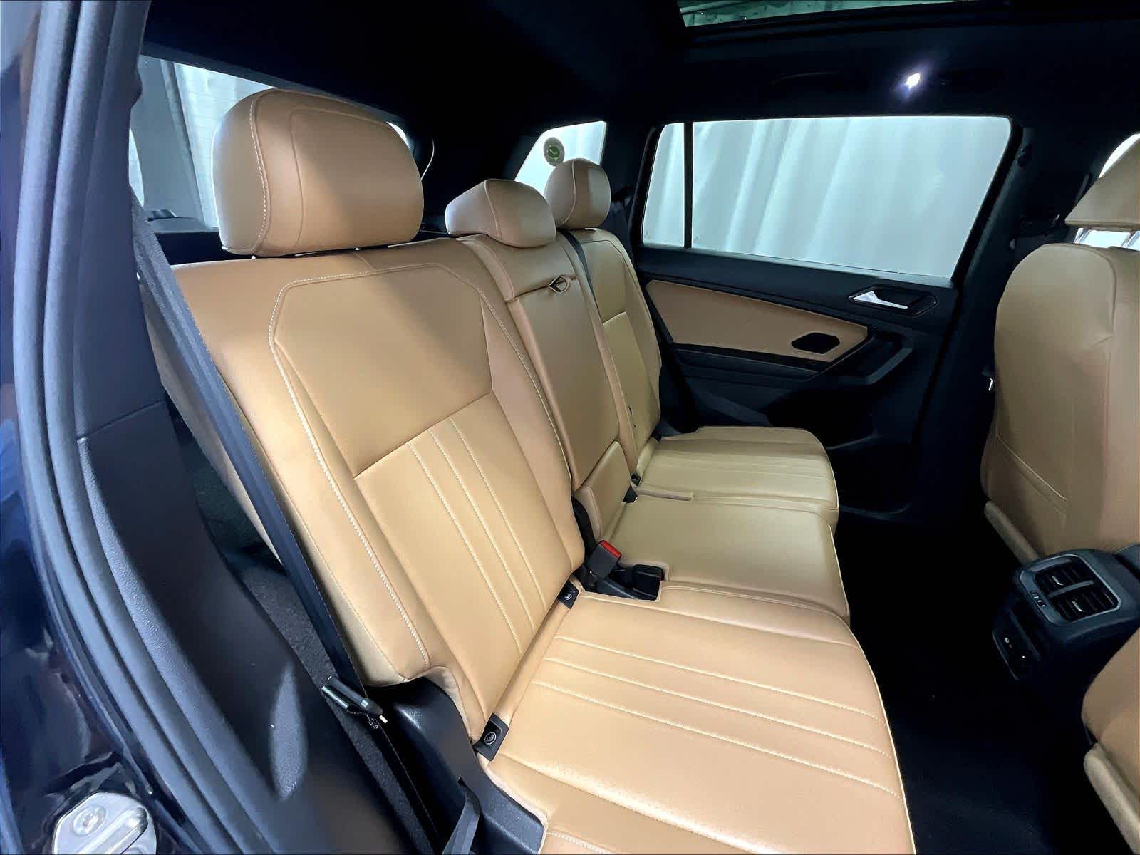 2022 Volkswagen Tiguan SE - Photo 16