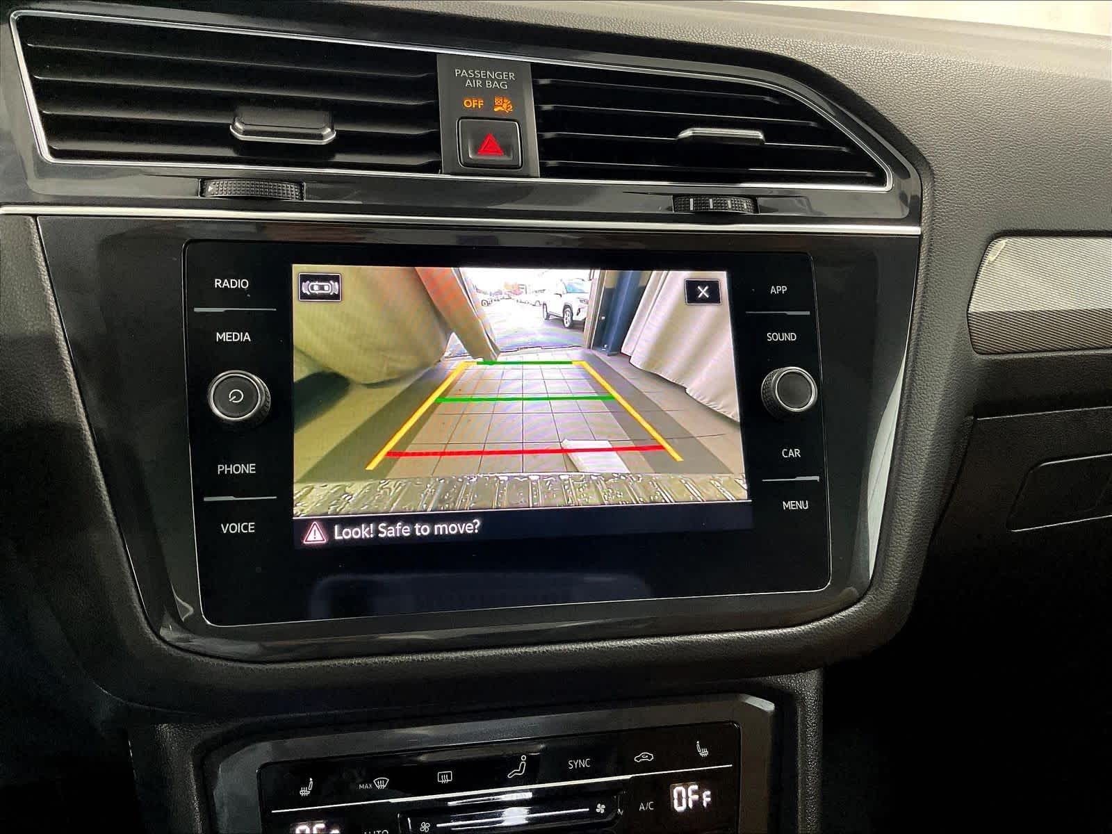 2022 Volkswagen Tiguan SE - Photo 19