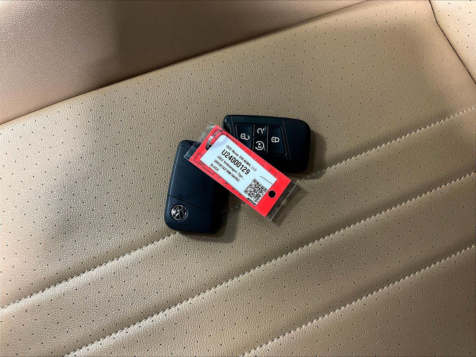2022 Volkswagen Tiguan SE - Photo 31