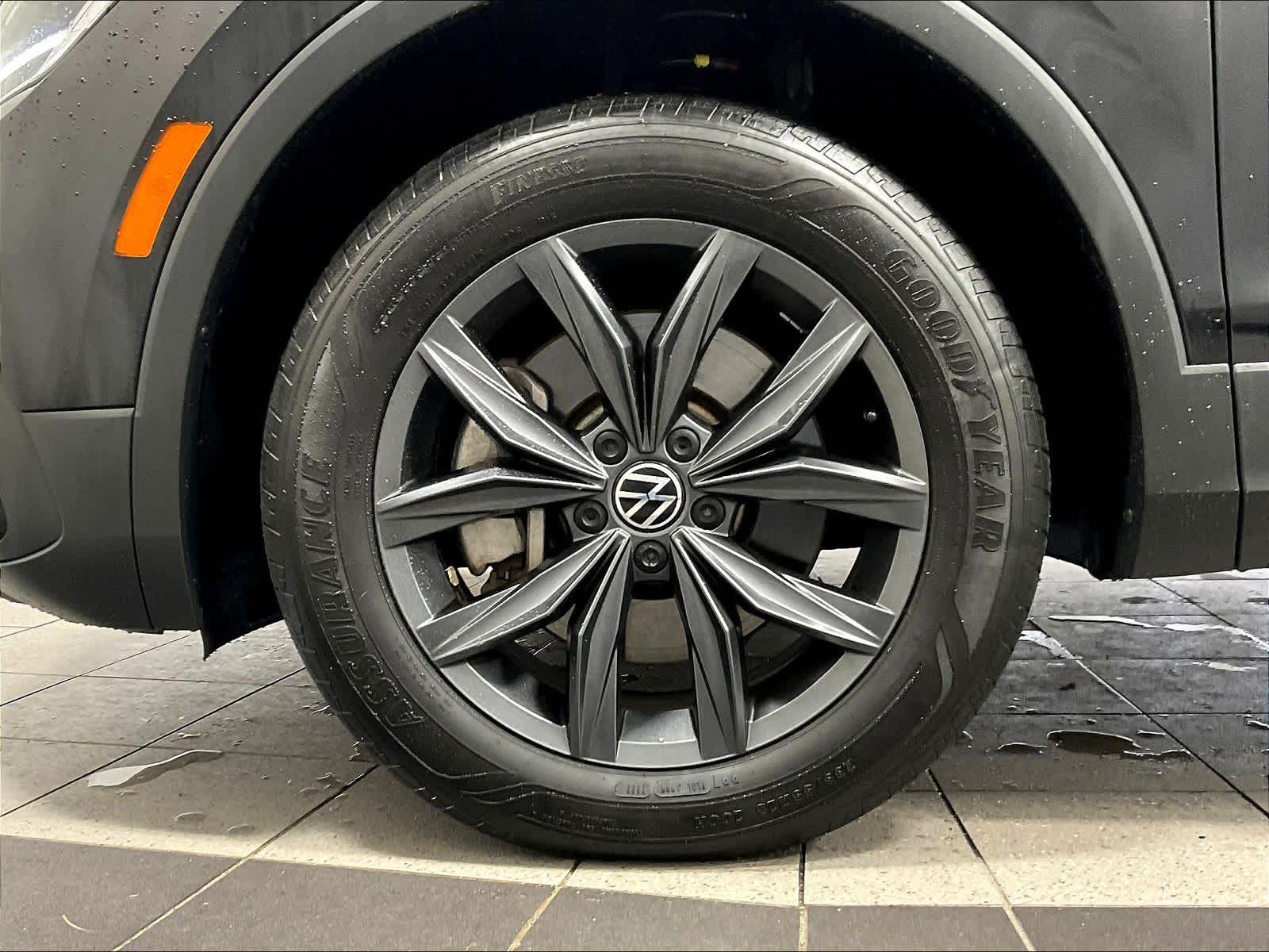2022 Volkswagen Tiguan SE - Photo 7