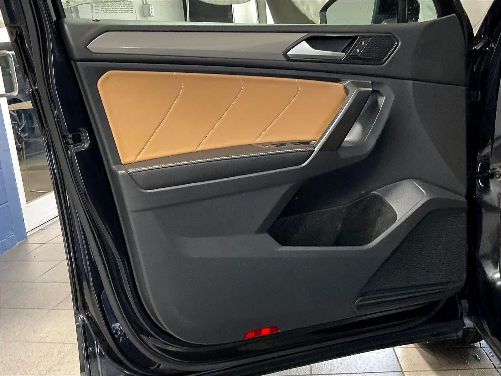 2022 Volkswagen Tiguan SE - Photo 9