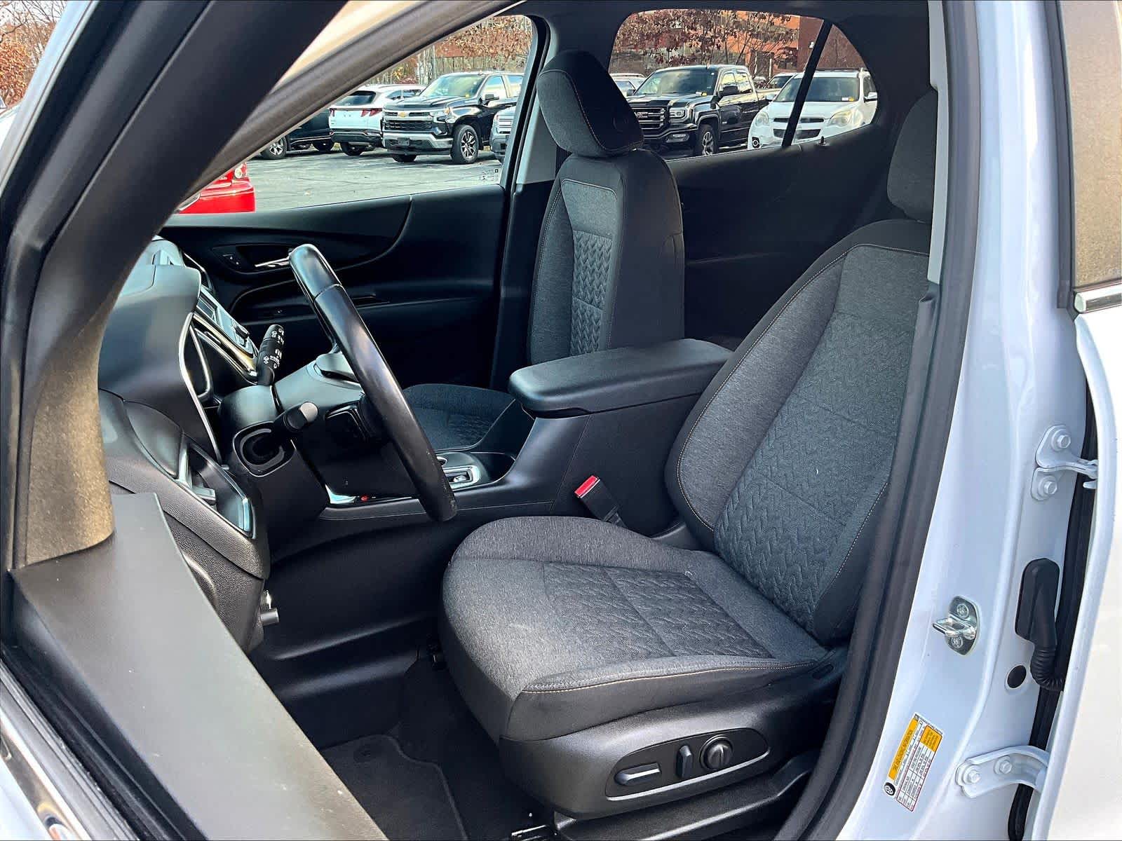 2022 Chevrolet Equinox LT - Photo 10