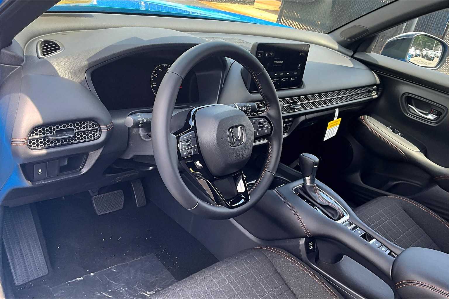 2026 Honda HR-V Sport - Photo 9