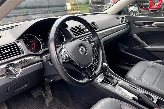 2018 Volkswagen Passat 2.0T SE - Photo 14
