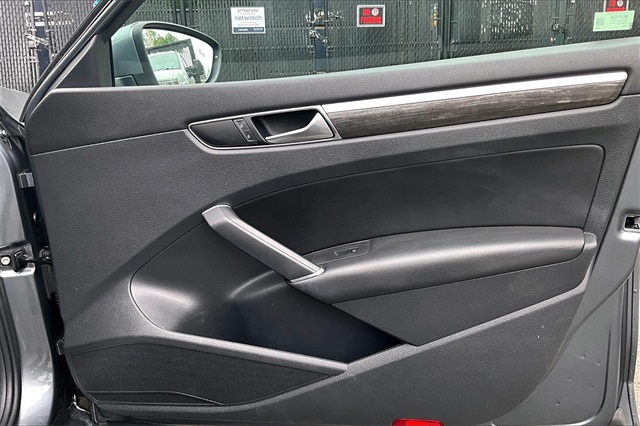 2018 Volkswagen Passat 2.0T SE - Photo 20