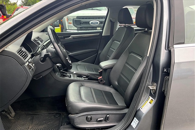 2018 Volkswagen Passat 2.0T SE - Photo 21