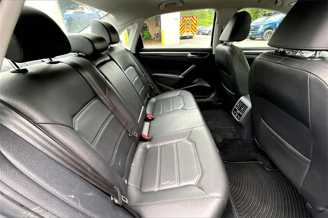 2018 Volkswagen Passat 2.0T SE - Photo 23