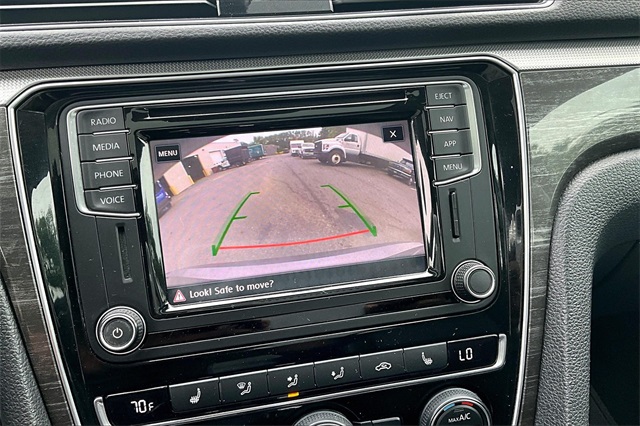 2018 Volkswagen Passat 2.0T SE - Photo 27