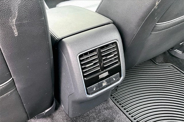 2018 Volkswagen Passat 2.0T SE - Photo 29