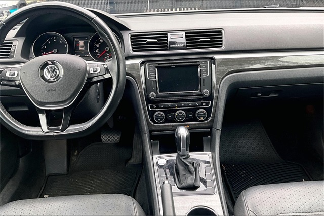 2018 Volkswagen Passat 2.0T SE - Photo 6