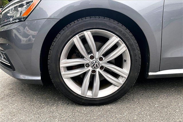 2018 Volkswagen Passat 2.0T SE - Photo 9