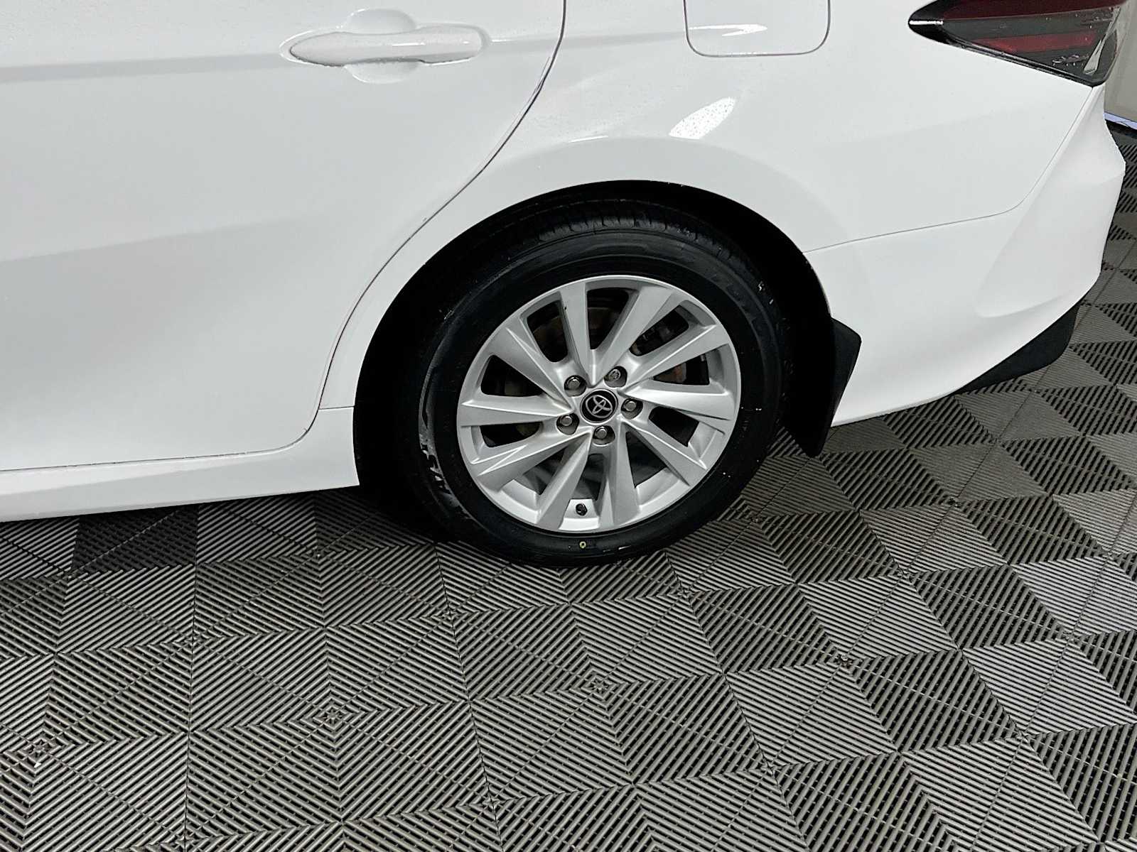2022 Toyota Camry LE - Photo 30