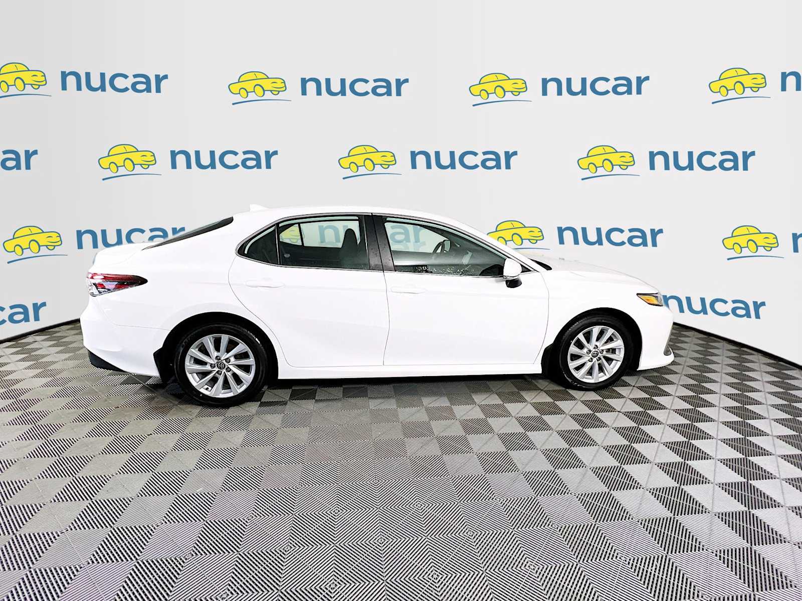 2022 Toyota Camry LE - Photo 8