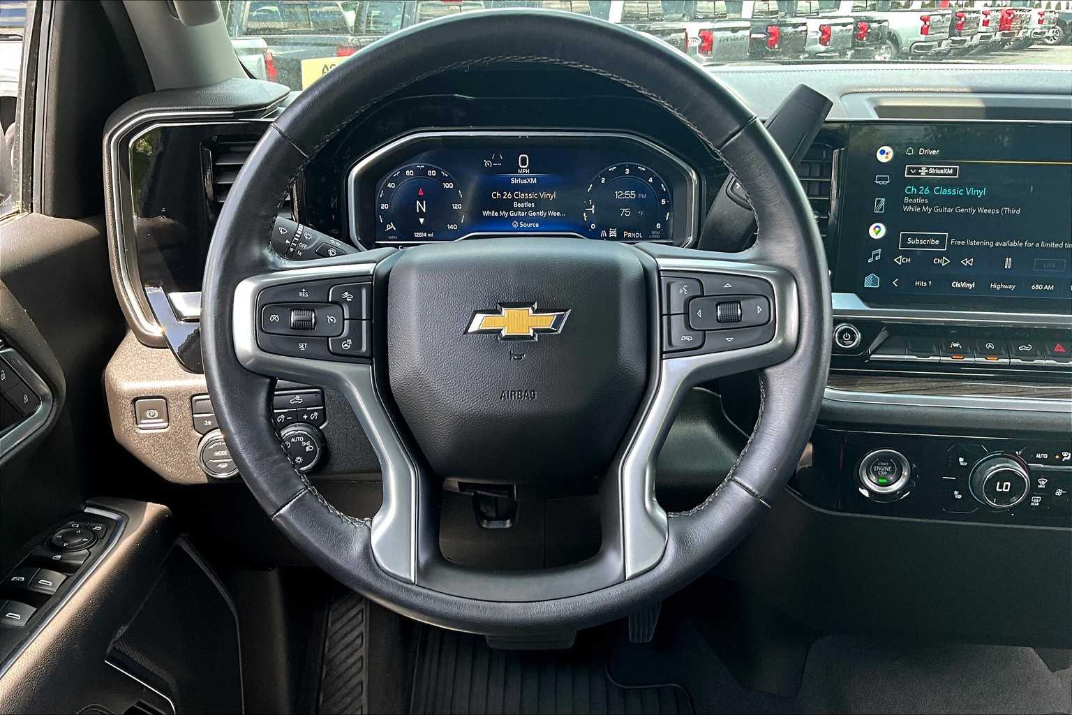2022 Chevrolet Silverado 1500 LT - Photo 16
