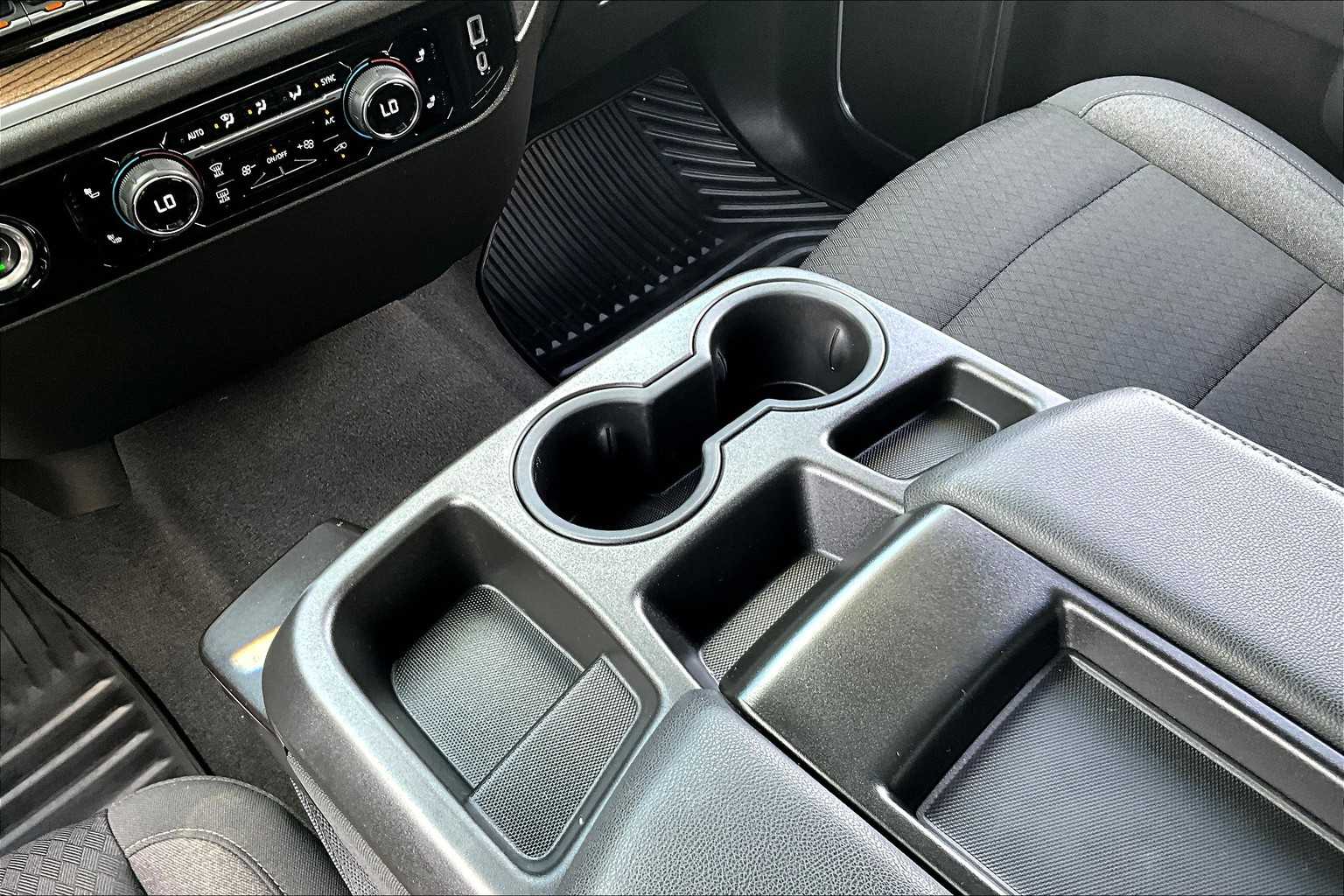 2022 Chevrolet Silverado 1500 LT - Photo 19