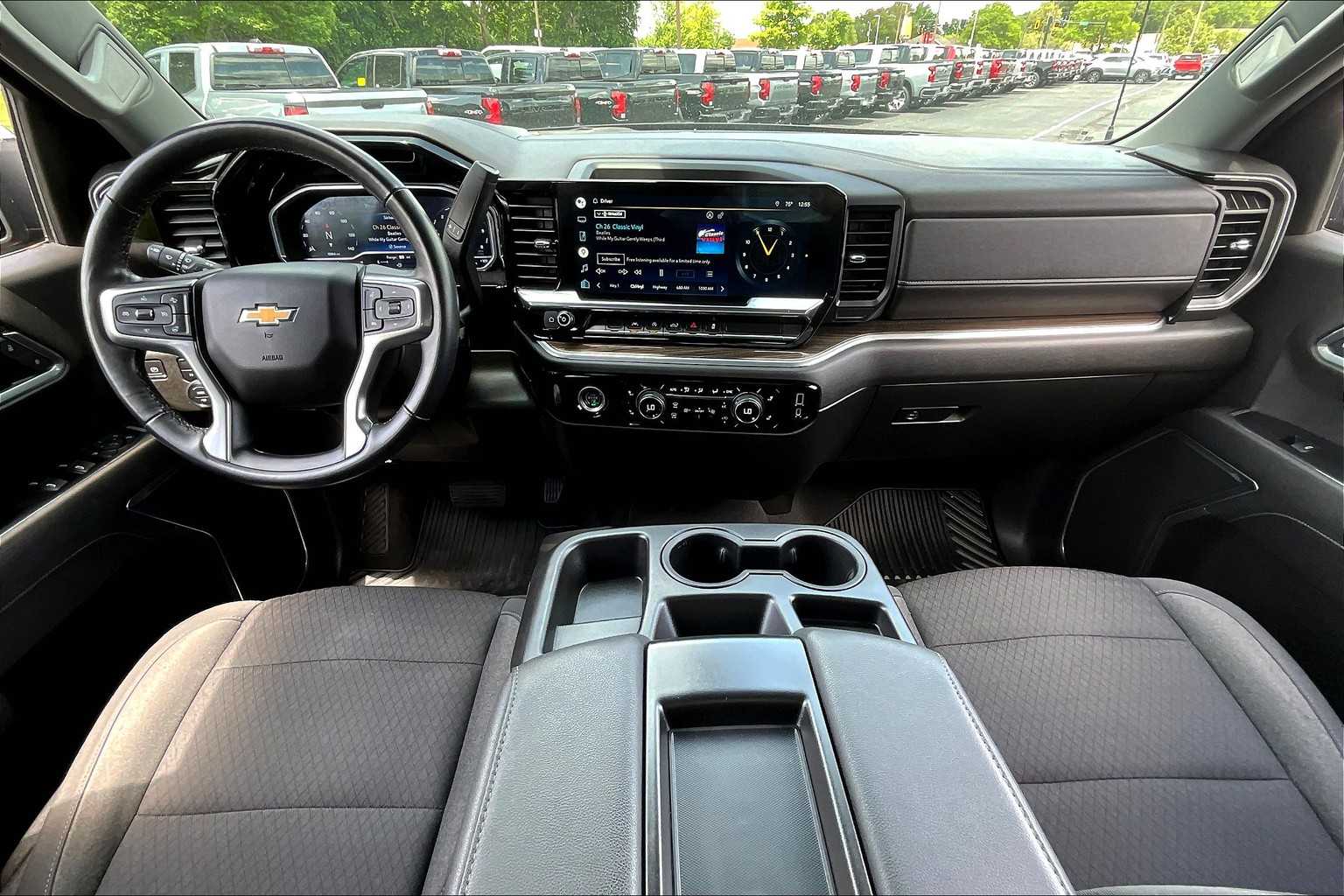 2022 Chevrolet Silverado 1500 LT - Photo 20