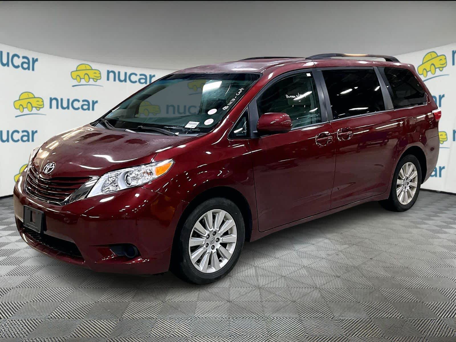 2015 Toyota Sienna LE - Photo 2