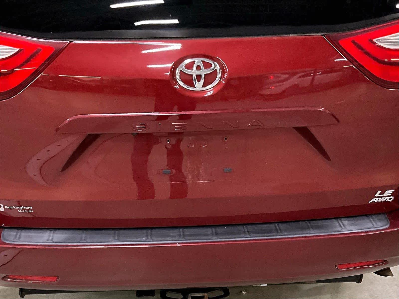 2015 Toyota Sienna LE - Photo 7