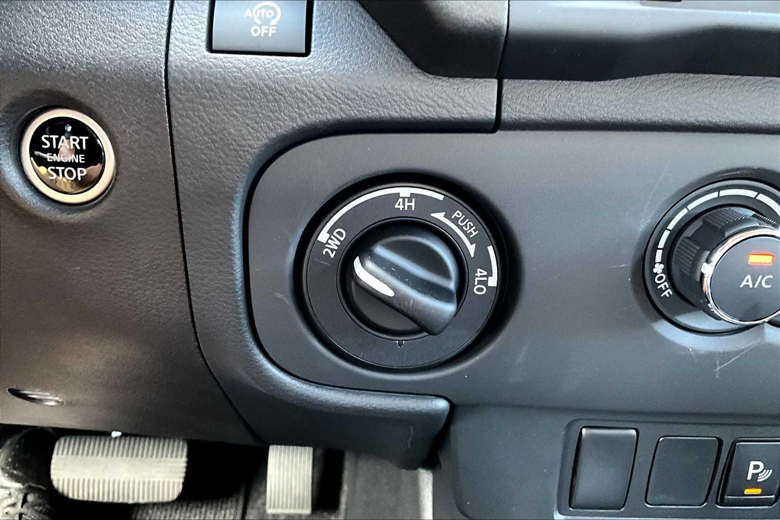 2025 Nissan Frontier SV - Photo 26