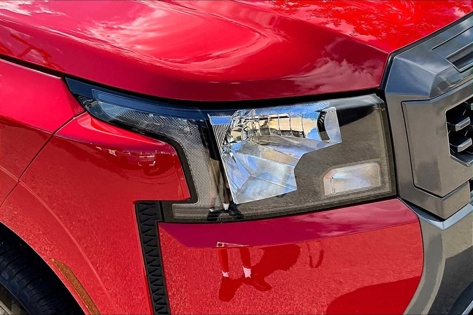 2025 Nissan Frontier SV - Photo 32