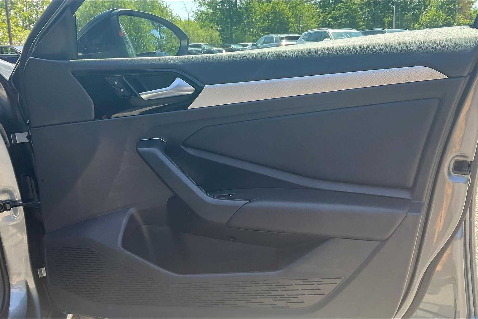 2019 Volkswagen Jetta R-Line - Photo 12