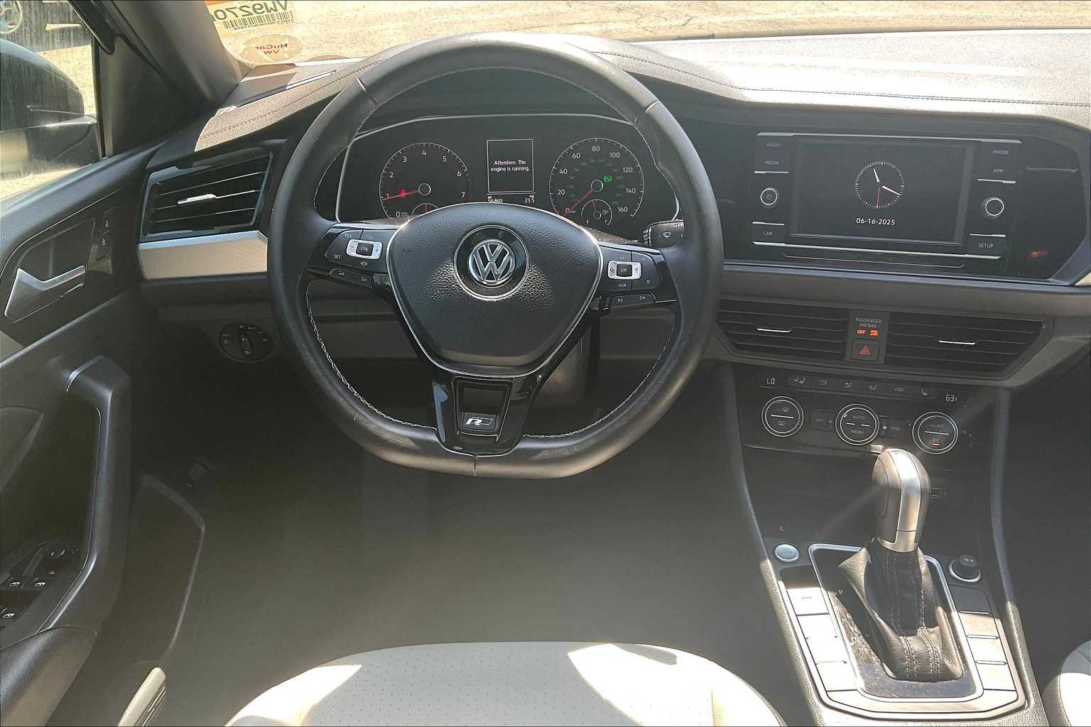 2019 Volkswagen Jetta R-Line - Photo 17