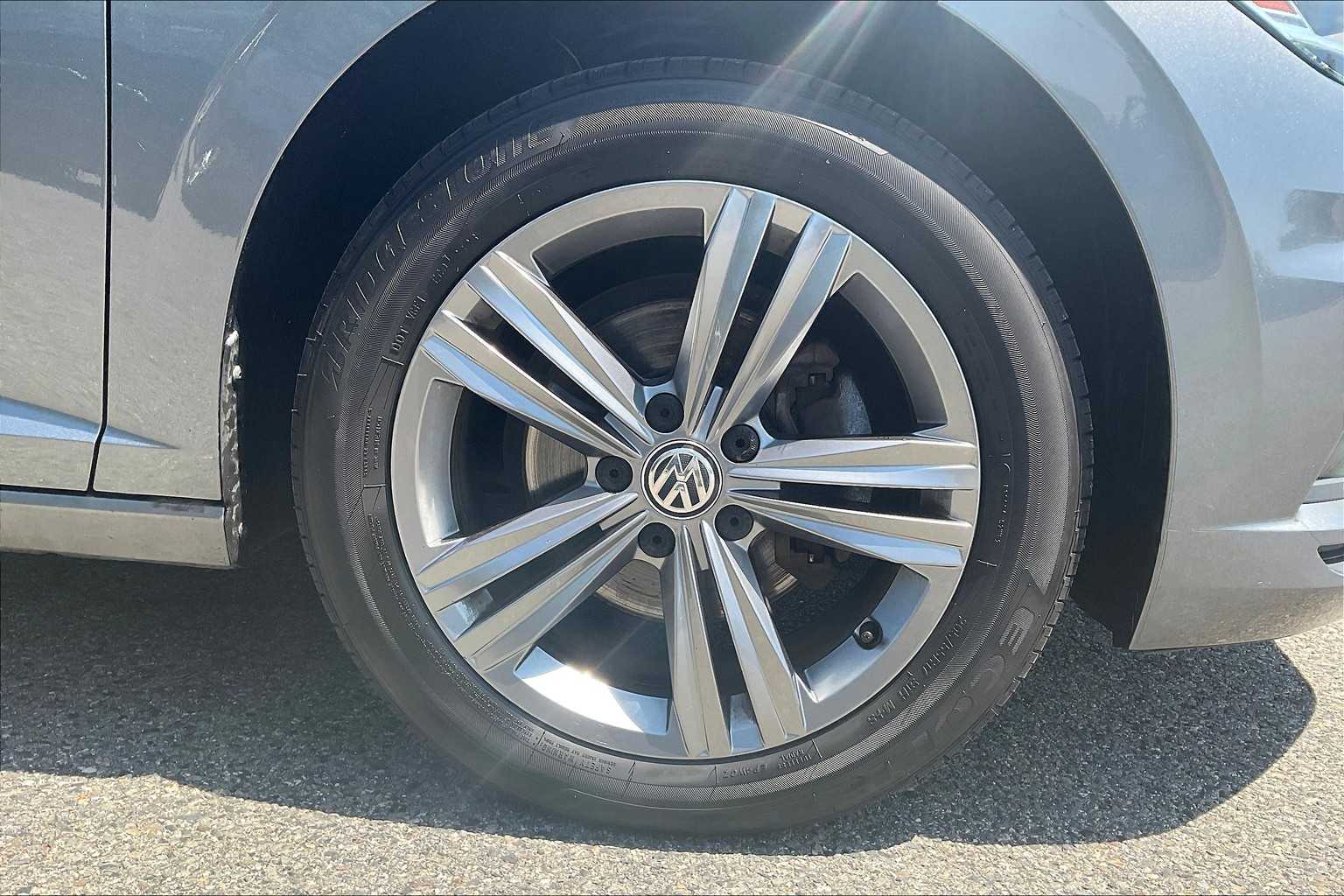 2019 Volkswagen Jetta R-Line - Photo 7
