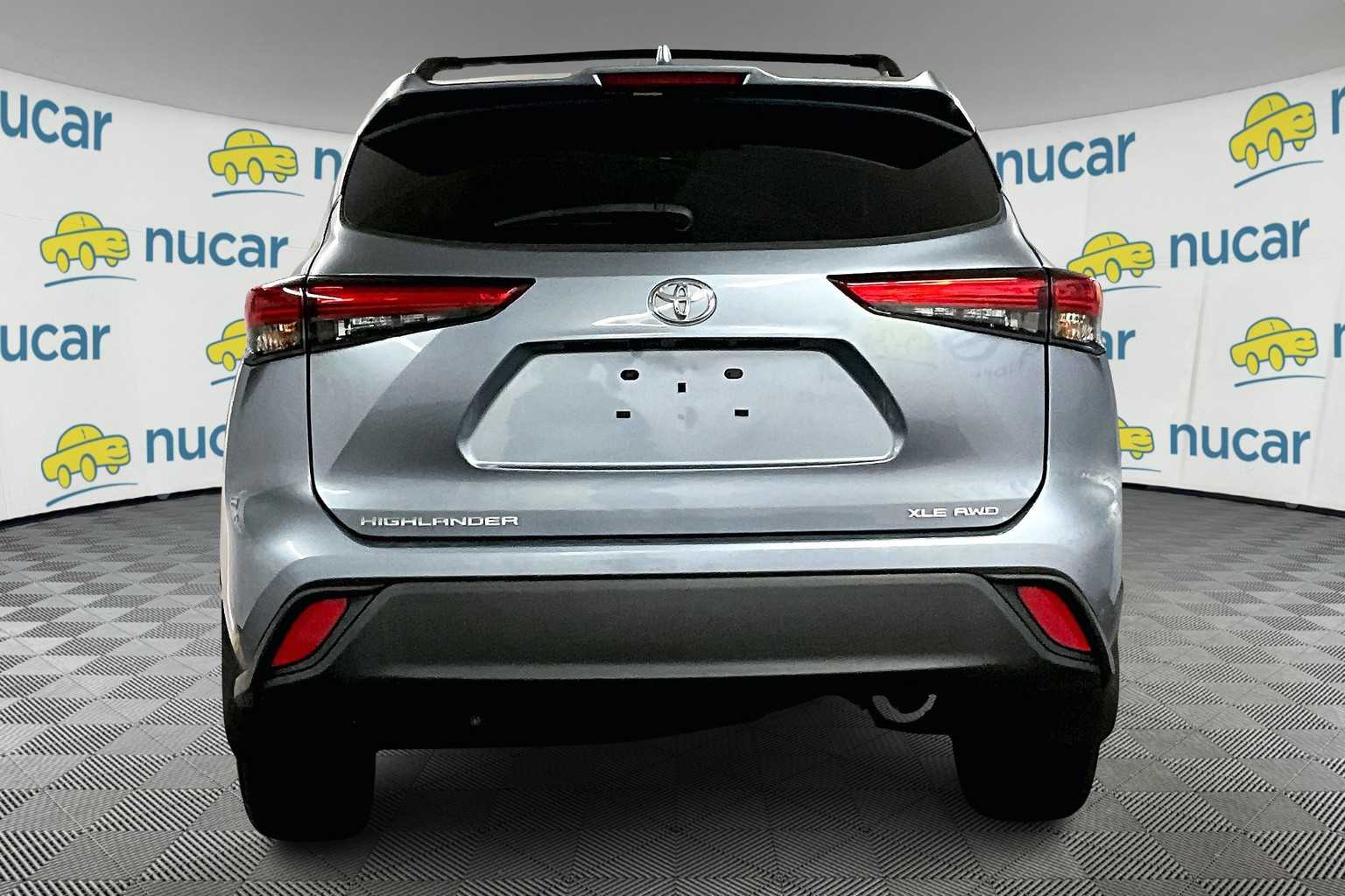 2022 Toyota Highlander XLE - Photo 5