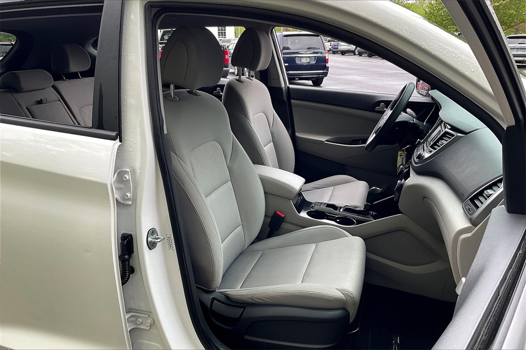 2018 Hyundai Tucson SE - Photo 11