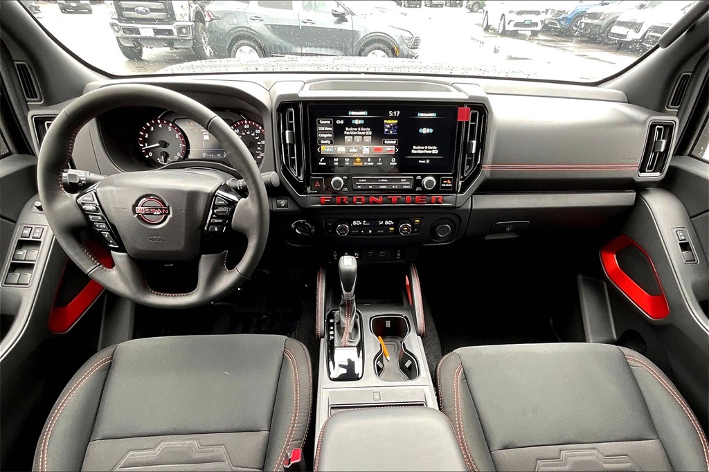 2025 Nissan Frontier PRO-4X - Photo 12