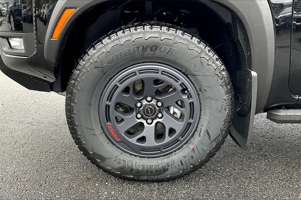 2025 Nissan Frontier PRO-4X - Photo 8