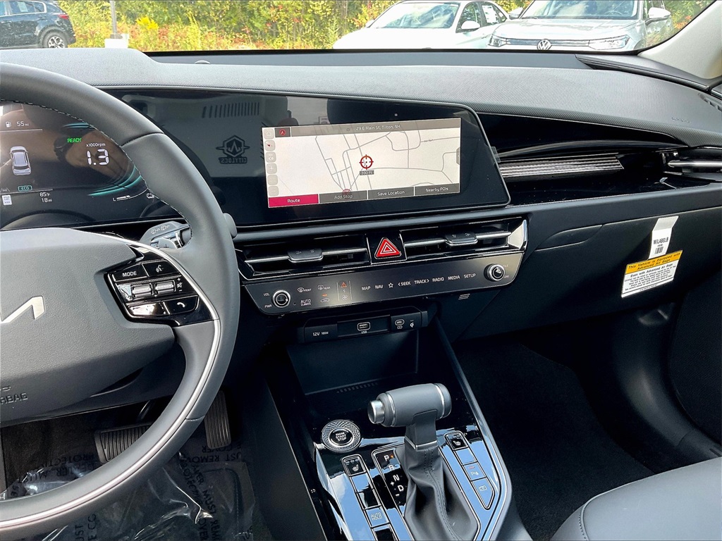 2025 Kia Niro EX - Photo 13