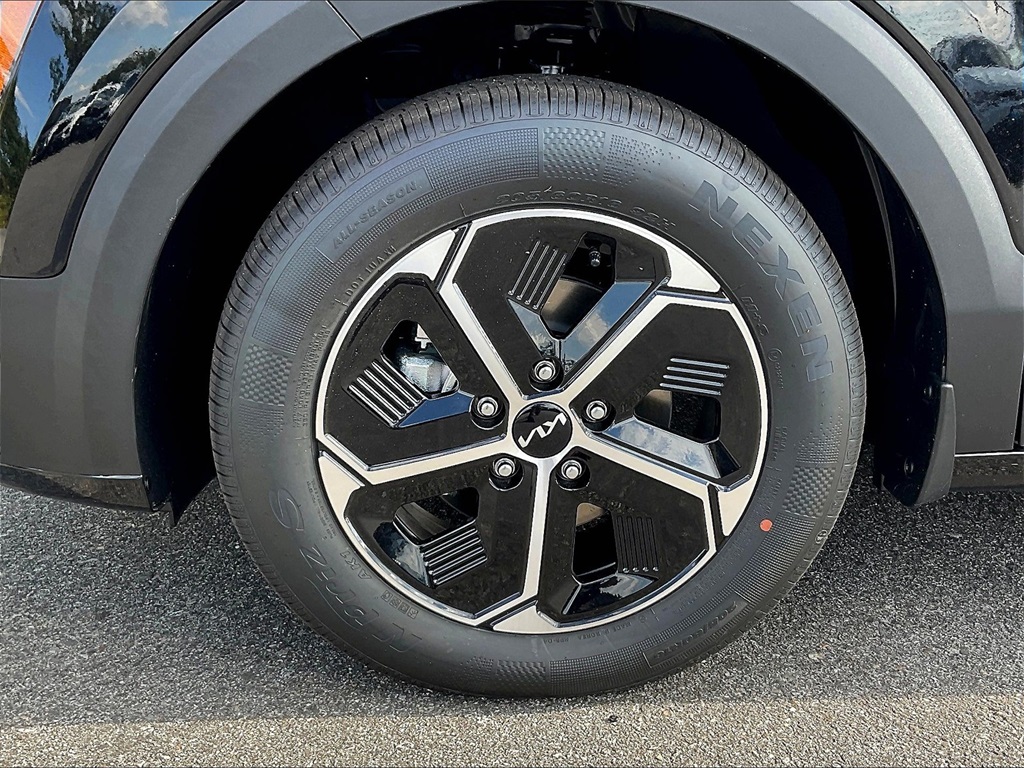 2025 Kia Niro EX - Photo 8