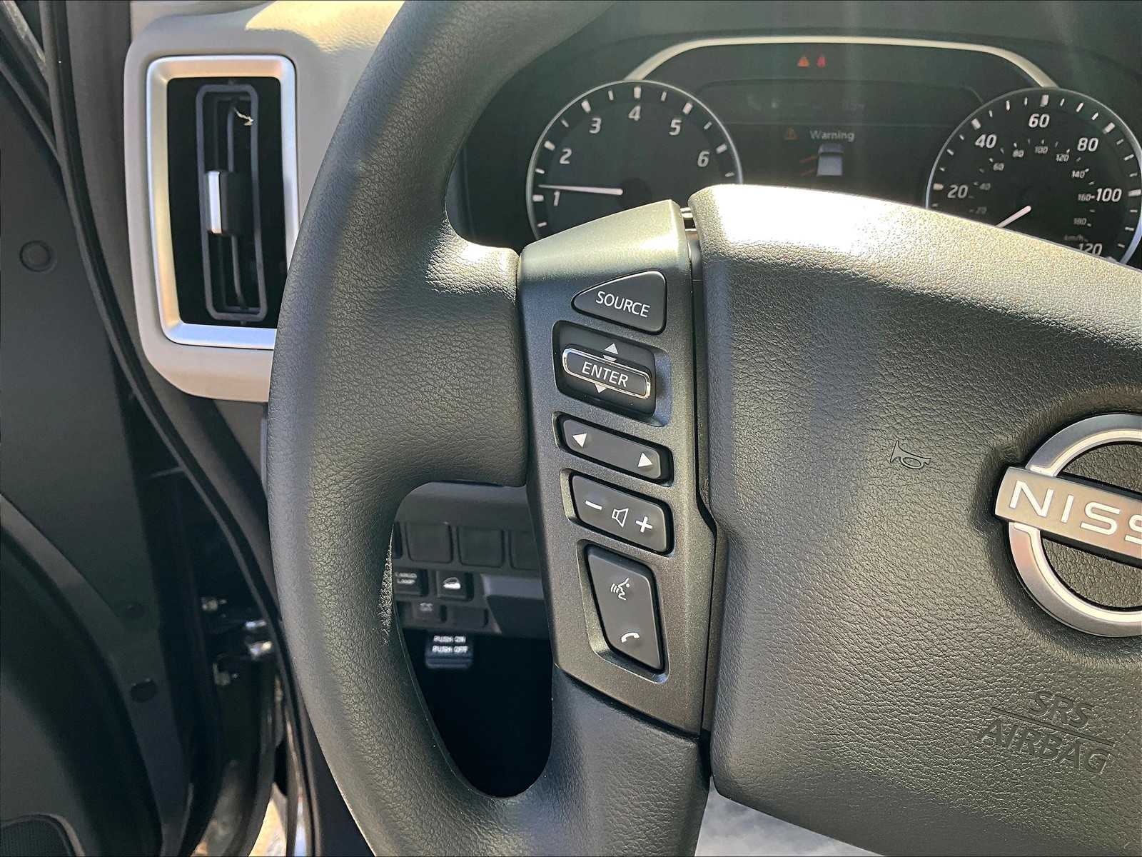 2025 Nissan Frontier SV - Photo 18