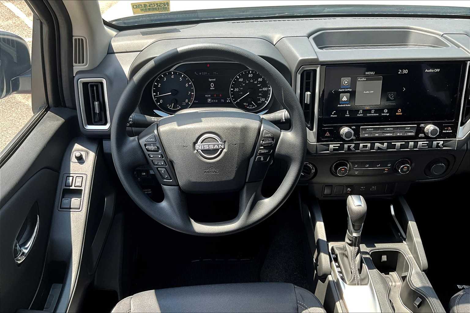 2025 Nissan Frontier SV - Photo 17