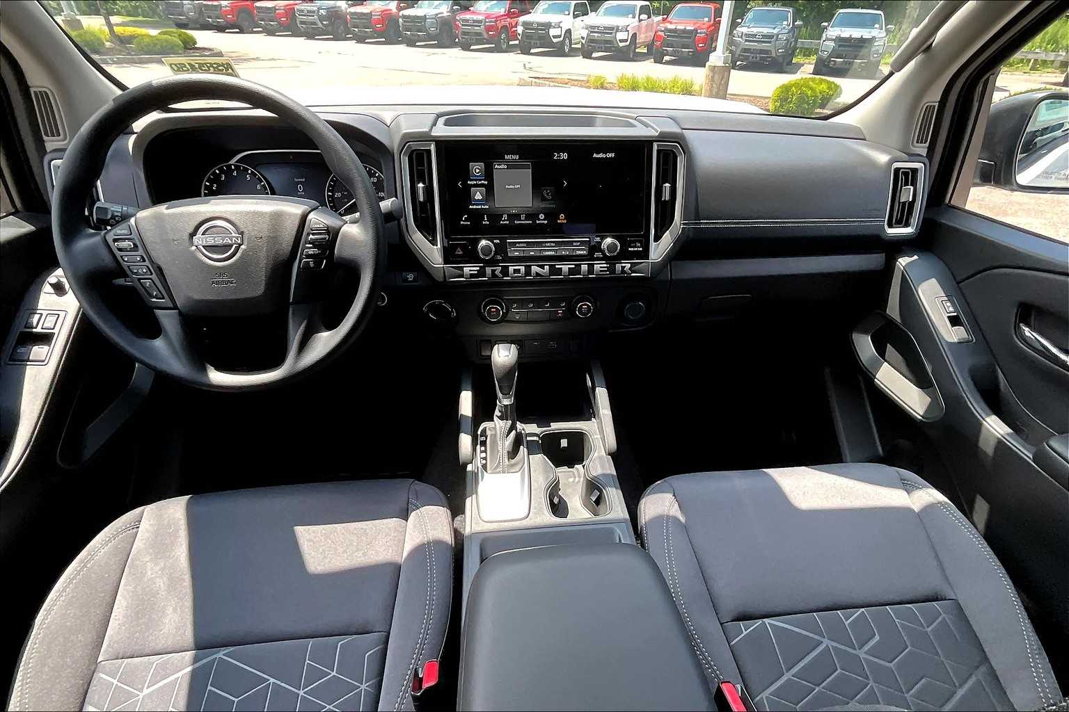 2025 Nissan Frontier SV - Photo 21