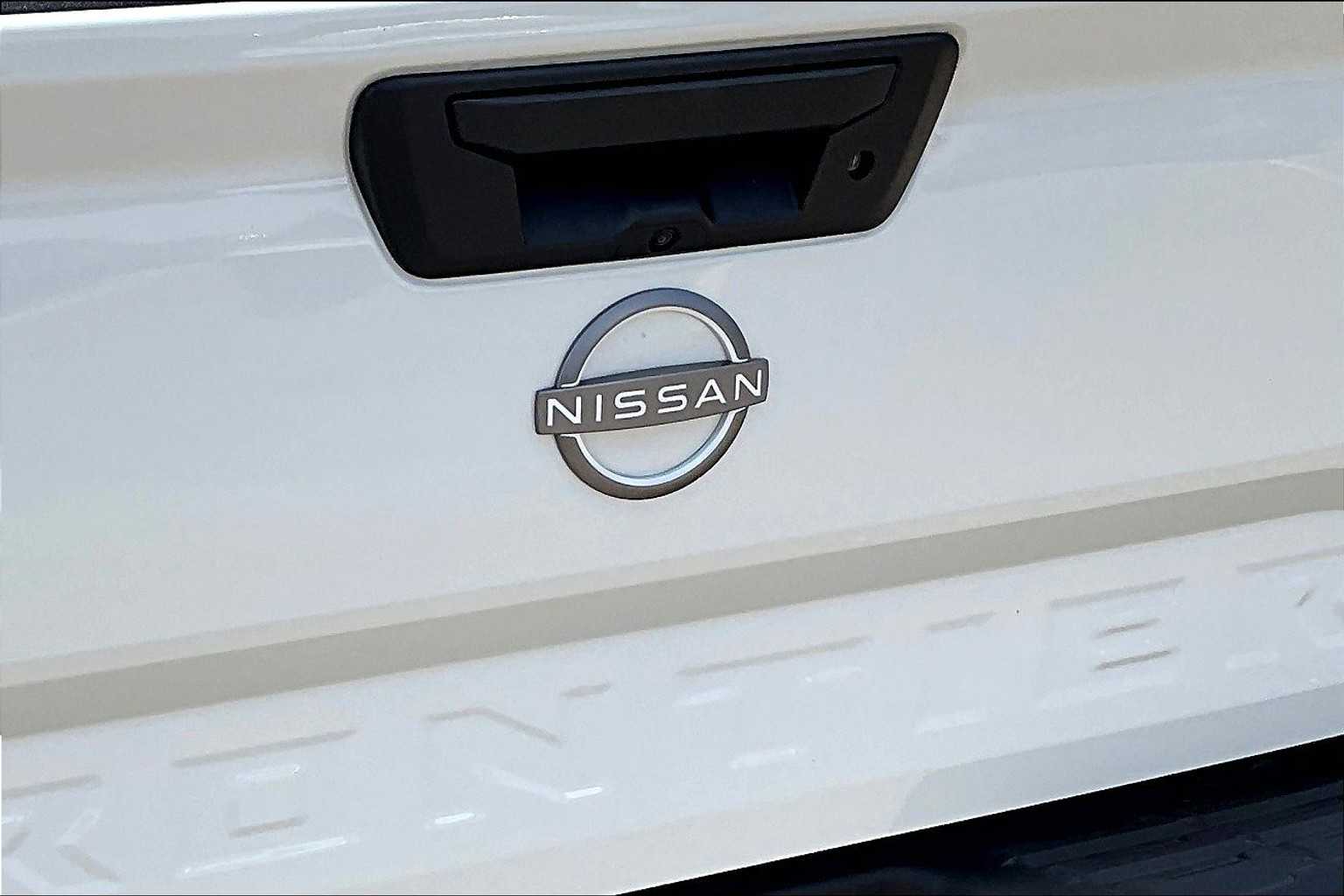 2025 Nissan Frontier SV - Photo 27