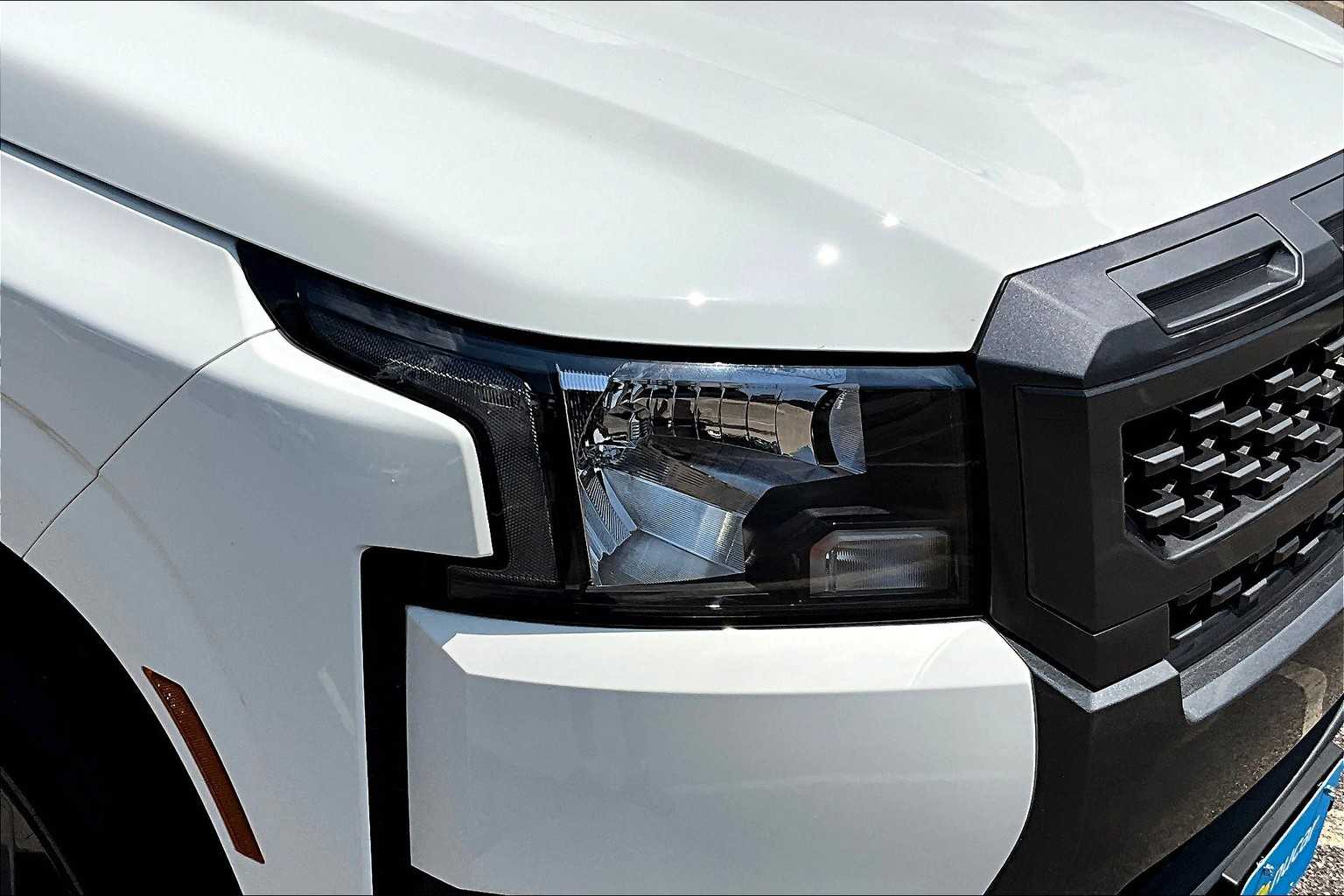 2025 Nissan Frontier SV - Photo 32