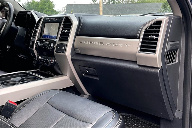 2020 Ford F-350SD Lariat - Photo 17
