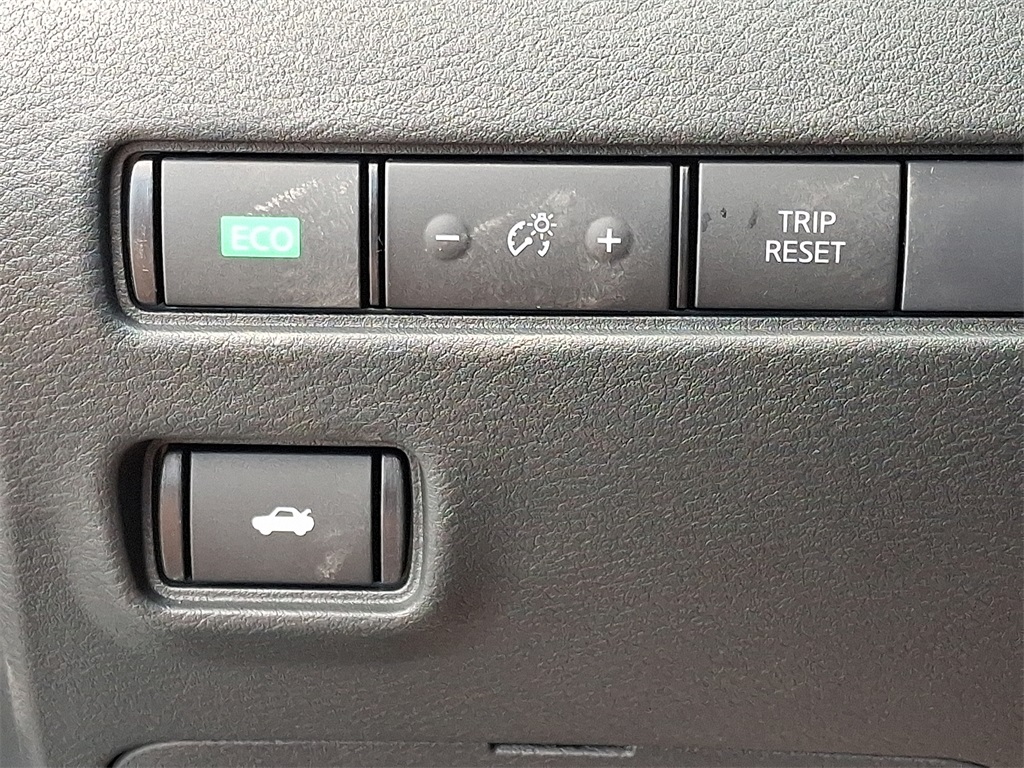 2025 Nissan Sentra SR - Photo 17