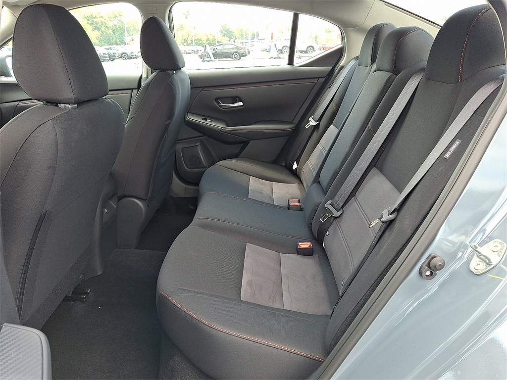 2025 Nissan Sentra SR - Photo 6